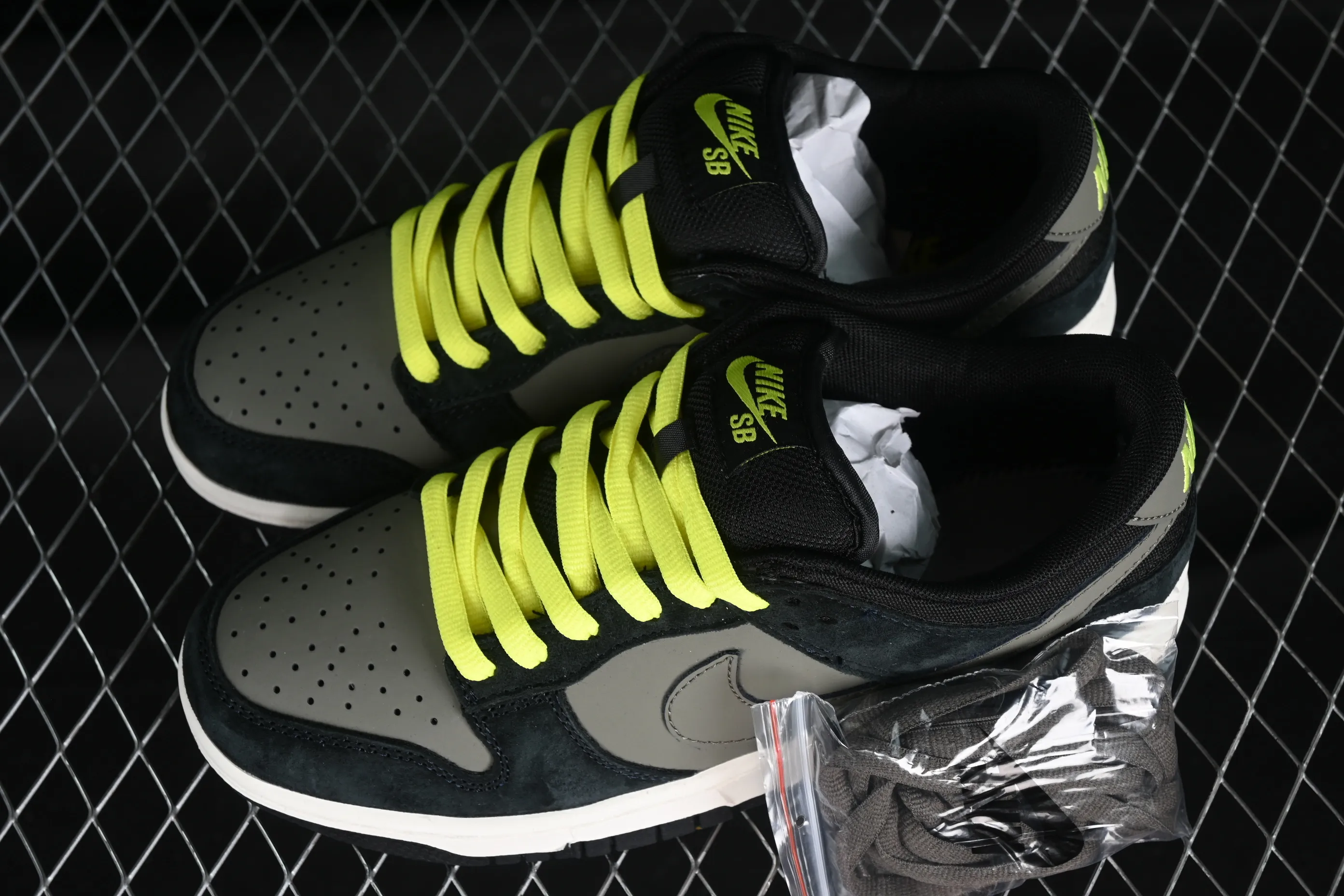 All categories Nk SB Dunk series Nk SB Dunk Low low-top sneakers Nk Dunk Low SB low-top sports and leisure sneakers 302517-236